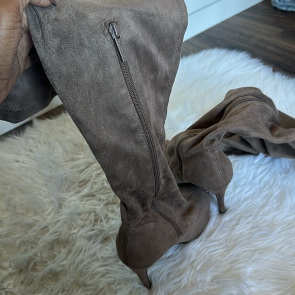 KNEE HIGH BOOTS - Picture 6 of 7